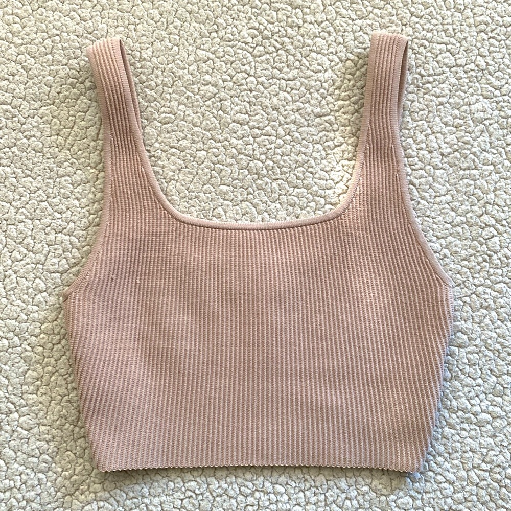 Aritzia crop